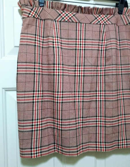 Plaid Pattern Ruffle Top Skirt - Picture 12 of 16